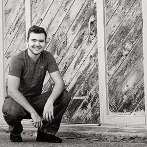 Meet your Posher, Zachary